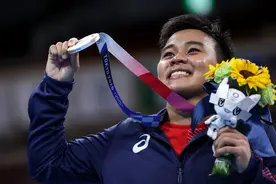 拳击——女子57公斤级：日本选手入江圣奈夺冠图片