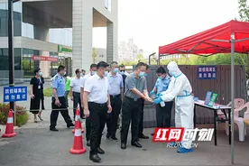 湘江新区督导检查岳麓区坪塘街道疫情防控工作图片
