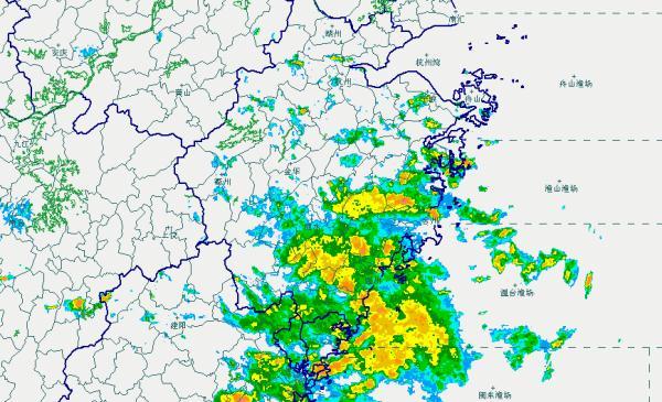 台风“卢碧”明天登陆！路径诡异“逆向行驶”！大暴雨正杀向浙江