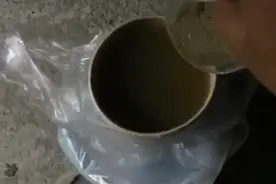 一外卖员自曝在外卖中加老鼠屎和尿液，商家和平台回应图片