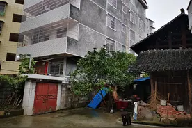 湖南永顺自然资源局被判违法：审批建房许可未征求相邻方意见图片