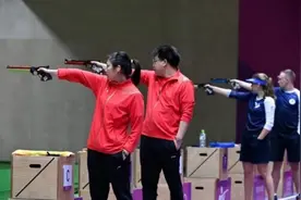 “00后”，起来了图片