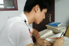 母亲患重病，单亲男孩33个高考志愿统统填本地：妈妈，接下来的路我陪你一起走图片