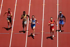 2020东京奥运会男子4x100米接力第1轮：中国队小组第一晋级决赛图片