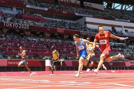 小组第一！东京奥运会男子4X100接力中国队37秒92挺进决赛图片