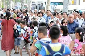 “凉凉”的辅导班：课还在上，老师还在观望图片