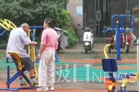 安徽一女子让老父高温下锻炼还揪耳打嘴，警方：曾上门劝说图片