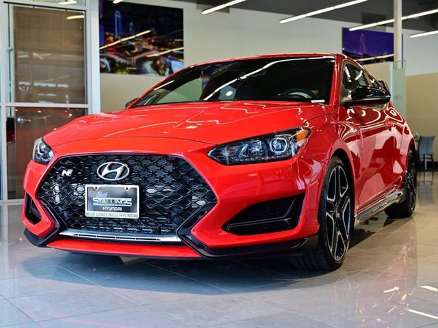 现代全新高性能轿车实拍！搭2.0T引擎+运动套件，不对称三门设计