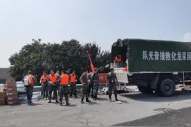 咱们国家有力量——新乡抗洪抢险启示录之一图片
