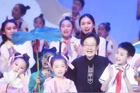 唱支红歌给党听 | 《歌声与微笑》图片