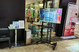 严防严控不松懈 兰州各大商超、影院等公共场所均加强疫情防控图片