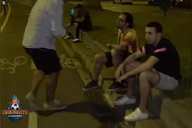 老佛爷背锅了！诺坎普场外球迷高喊：梅西离开都怪弗洛伦蒂诺图片