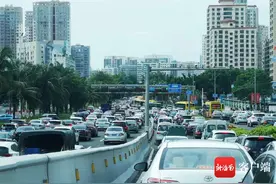 可以通车了！海口龙昆南路南航大厦路段已解除管制图片