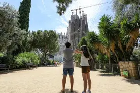 旅游旺季又来了，欧洲人却变了图片