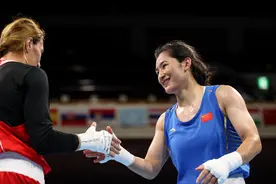 拳击——女子75公斤级半决赛：李倩晋级决赛图片