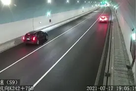 12岁女孩亲眼目睹妈妈被撞身亡！这段视频上热搜，网友：太痛心了图片