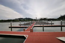 广州市首个公共游艇码头通过交工验收图片