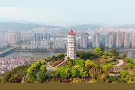 滩涂上崛起一座锂电小镇！新能源车“长寿电池”问世，续航200万公里图片