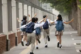 不容易啊！直击杭城中小学晚托，家长依旧众口难调，最“费”的，还是老师……图片