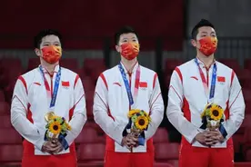 东京奥运会｜中国男乒零封德国卫冕奥运金牌图片
