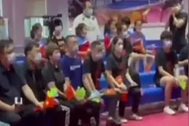 王曼昱父亲说等女儿凯旋给她做红烧鲤鱼视频封面