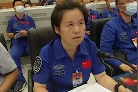 飒！中国航天发射阵地首个女01指挥员，人称“红姐”视频封面