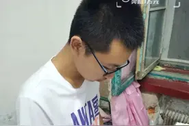 报喜不报忧的懂事男孩，高考成绩大爆发，立志要当“白衣天使”图片