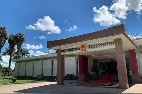 中美使馆，巴西交锋图片