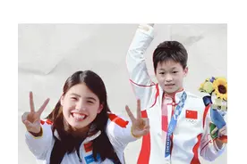 那个一战成名的14岁少女图片