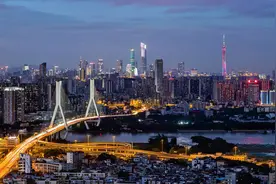 广州楼市量价齐跌：中介带看量骤减，有网红盘房源总价降200万元图片