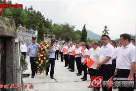青山埋忠骨，不忘烈士魂 龙潭民众自发复修红军烈士墓图片