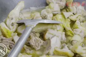 鸡汤在冰箱里放了2天，女子喝了之后进重症监护室图片