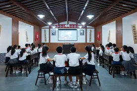 传承红色基因 启东市“强国有我”沉浸式诵读沙龙在北新镇举行图片