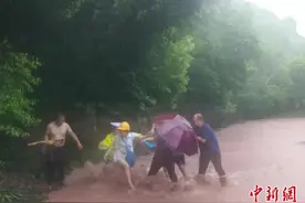 四川大竹遭遇“最强降雨”有人求助称亲属被洪水冲走，当地正核查图片