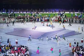 东京奥运会闭幕，“巴黎8分钟”宇航员在空间站奏响《马赛曲》图片