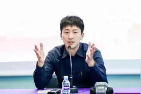 Qing听丨“野球圈”里篮球背包客的生存记图片