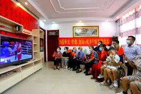 商丘姑娘夺得奥运拳击女子中量级银牌图片