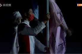 “巴黎8分钟”的浪漫穿越时空，看完想去巴黎了图片