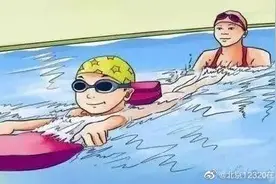在游泳池游泳时间不宜过长图片