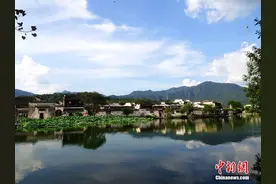 世界文化遗产宏村：夏末初秋美如画图片