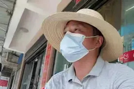 吉首大学体育学院张家界校区教师下沉社区抗击疫情图片