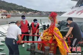湄洲分灵妈祖历月余抵达台湾高雄图片