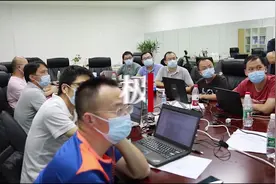 武汉速度再刷新！“健康武汉”小程序技术保障团队大揭秘视频封面