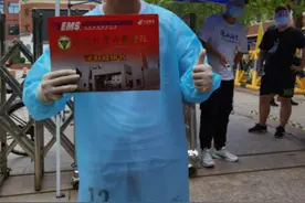 棒！他在抗疫一线收到大学录取通知书图片