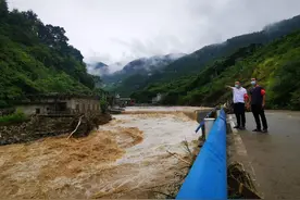 暴雨来袭 古蔺李家寨村支书的41小时…图片
