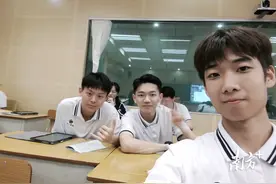 从年级500多名到高考第一，这名珠海二中学子靠什么“逆袭”图片