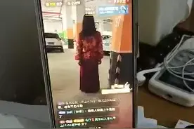 女子直播现场现诡异“红衣女”尾随？网友纷纷报警，结果出人意料图片