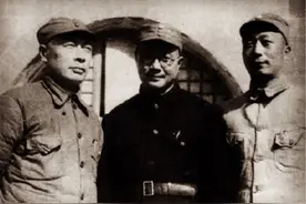 毛泽东为何几次把聂荣臻的名字从政治局常委会的名单上勾掉？又为了何事跟罗瑞卿怄气半年多？图片