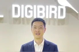 改变从“新”：小鸟科技如何“孵化”下一代显控图片