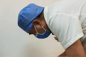 【热点】四月龄“外心人”在首儿所接受心脏归位手术图片